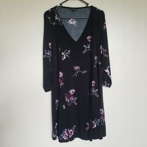 🌑 Torrid Floral Midi Dress